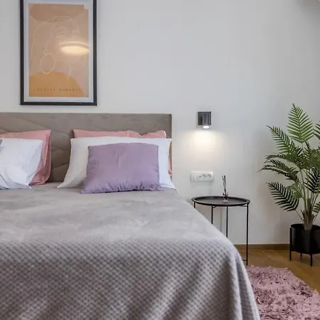 Cozy Place & Anamarija Apartament